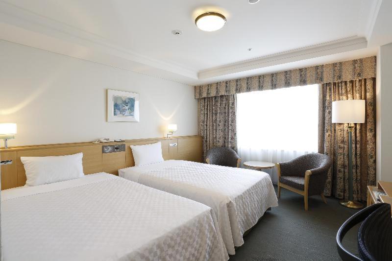 Keio Plaza Hotel Хатіодзі Номер фото